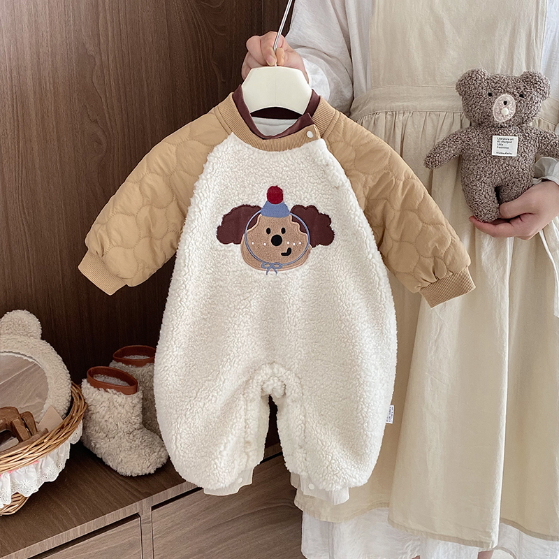 婴儿衣服秋冬新款抱服连帽小月龄宝宝外出服加绒初生婴幼儿冬装