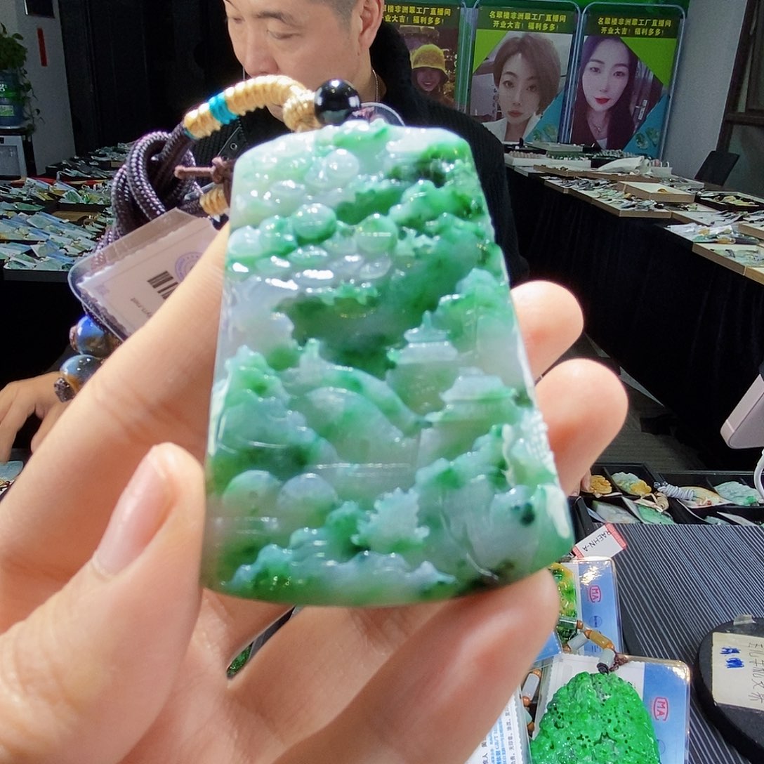 颈饰未镶嵌翡翠翡翠