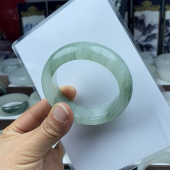 石英质玉（金丝玉）手镯未镶嵌