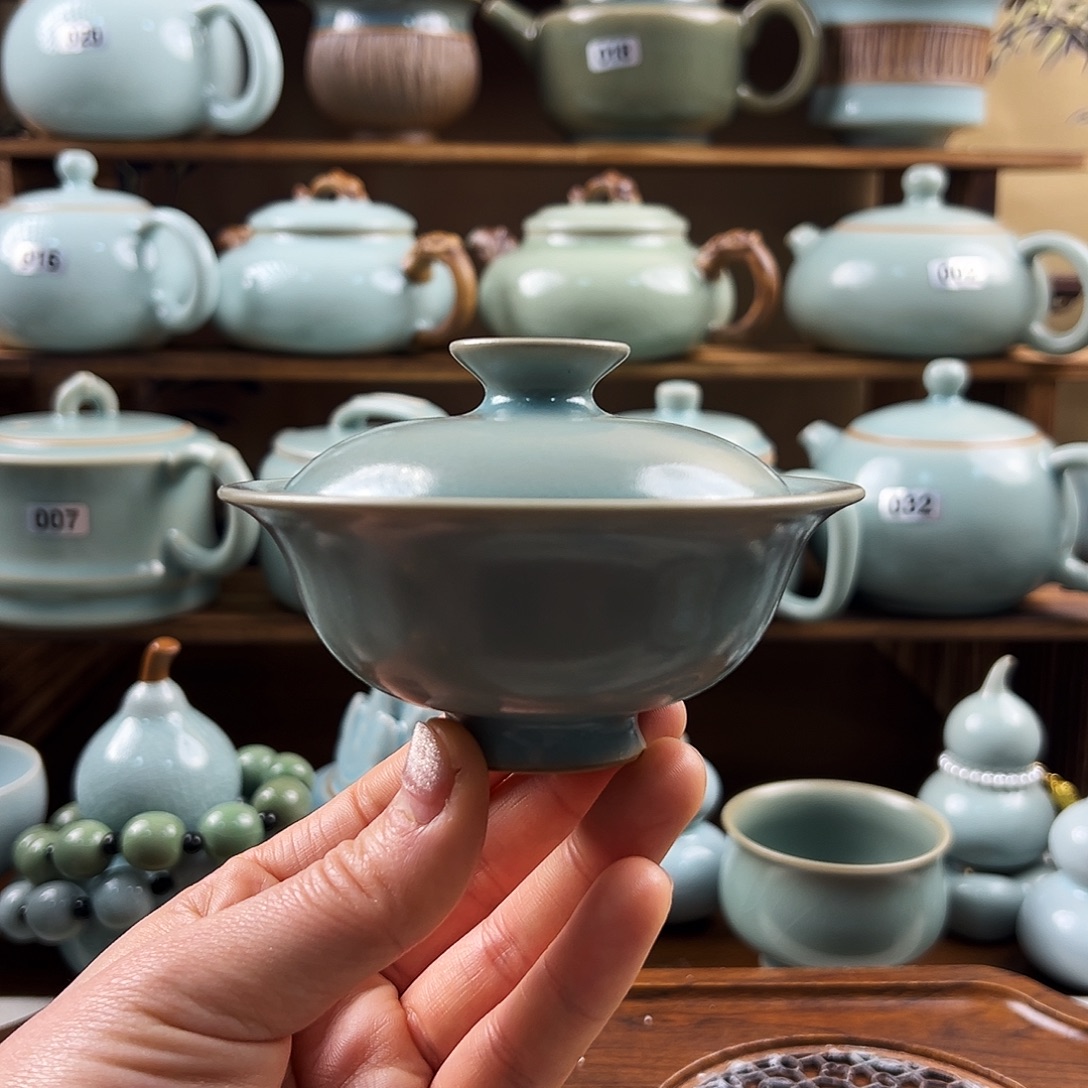 仿古青绿釉水两才手工盖碗