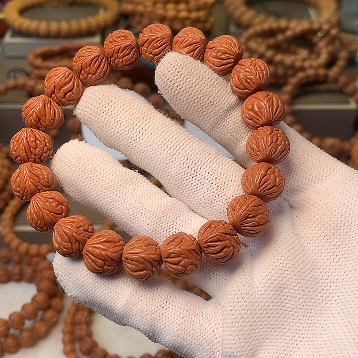 -***凸手串桃核秦岭龙纹