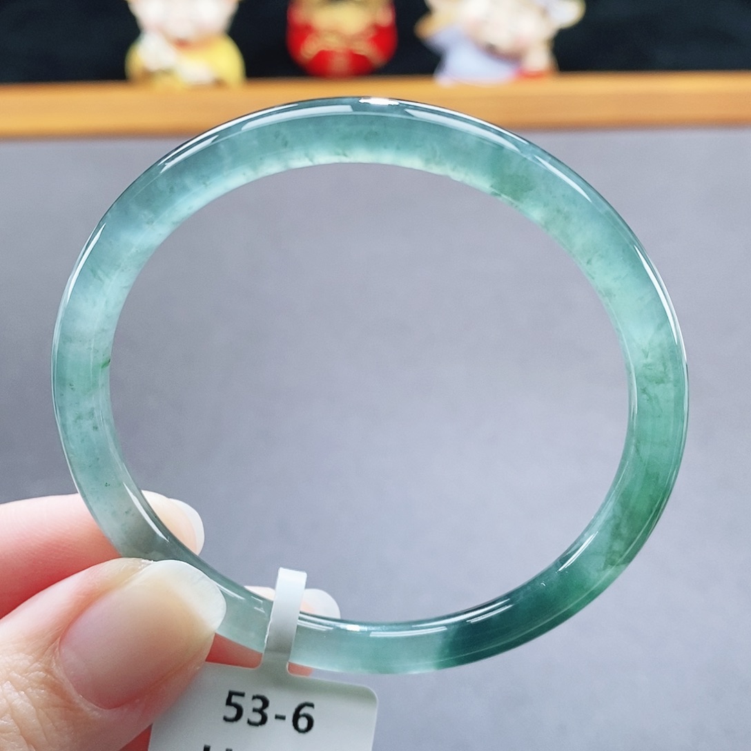 翡翠未镶嵌手镯116