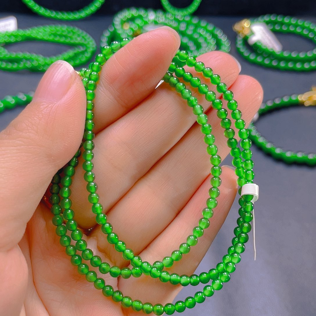 翡翠未镶嵌颈饰卡3 毕业级