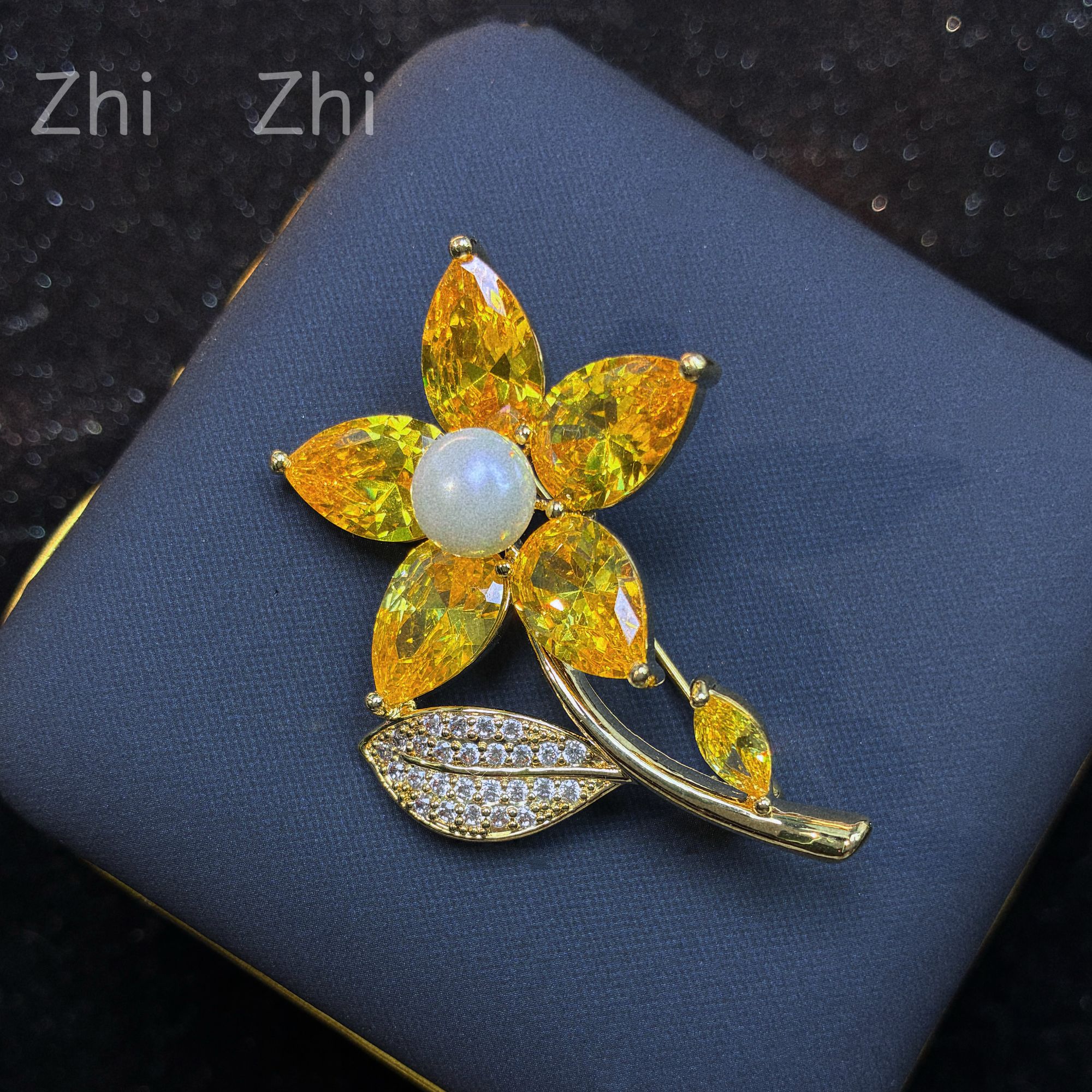 铜合金胸针 黄色花朵Z043胸针