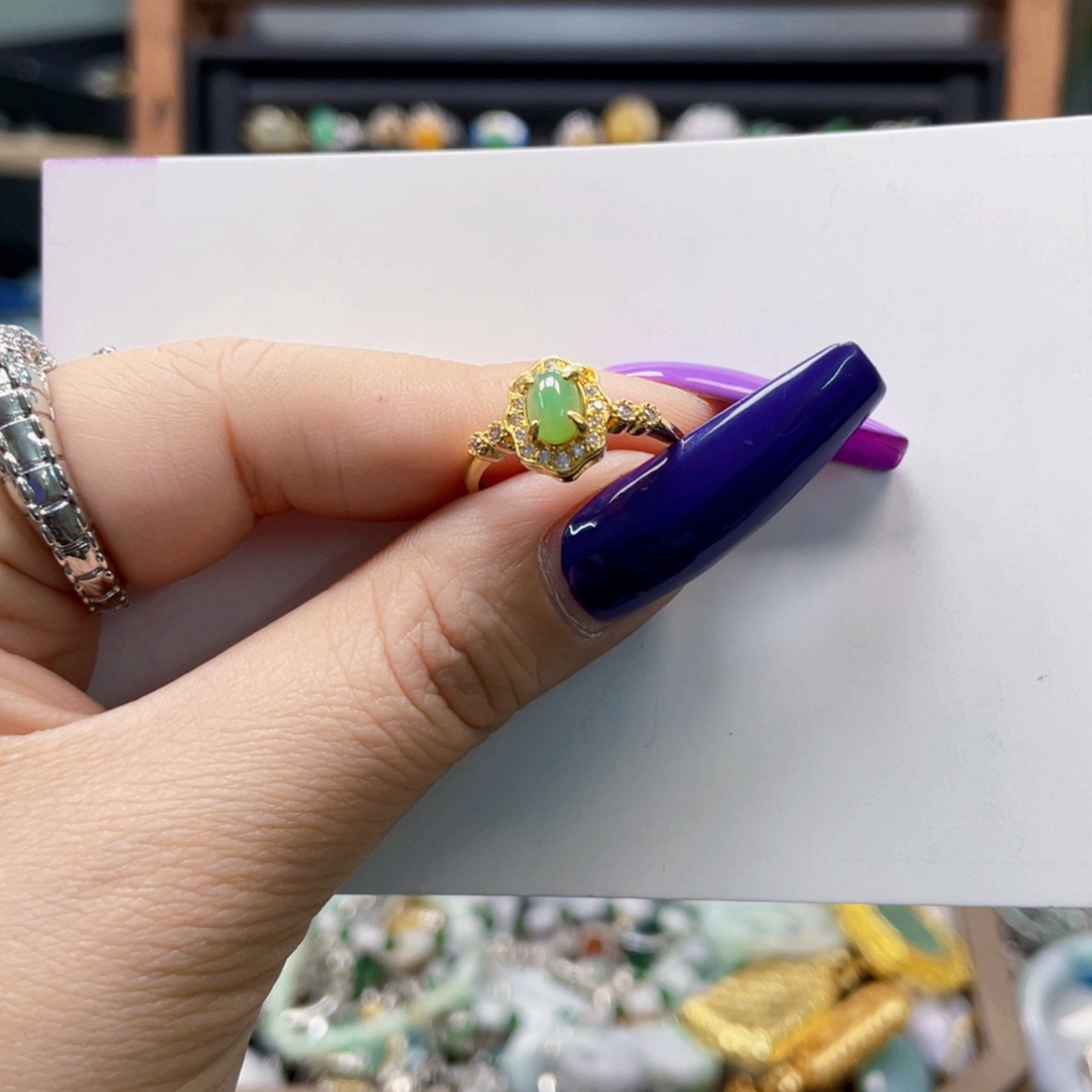 翡翠手镯未镶嵌天然翡翠Ａ货