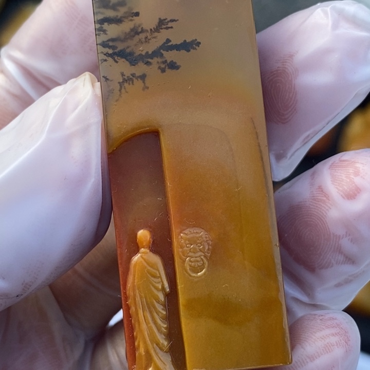 石英质玉（黄龙玉）未镶嵌挂件