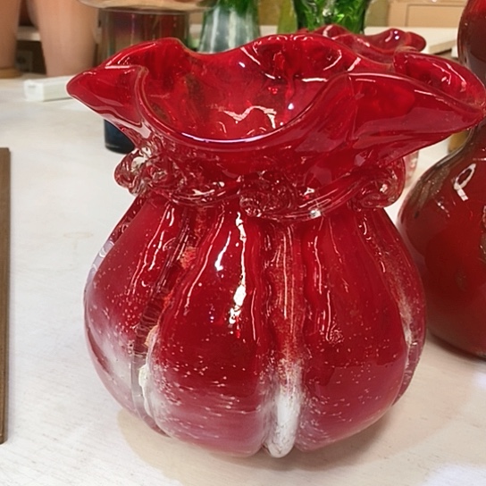 琉璃花瓶高20厘米口径9厘米