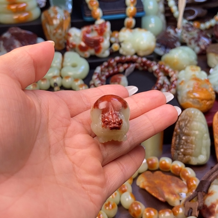 天***发岫岩河磨玉（透闪石质玉）未镶嵌挂件