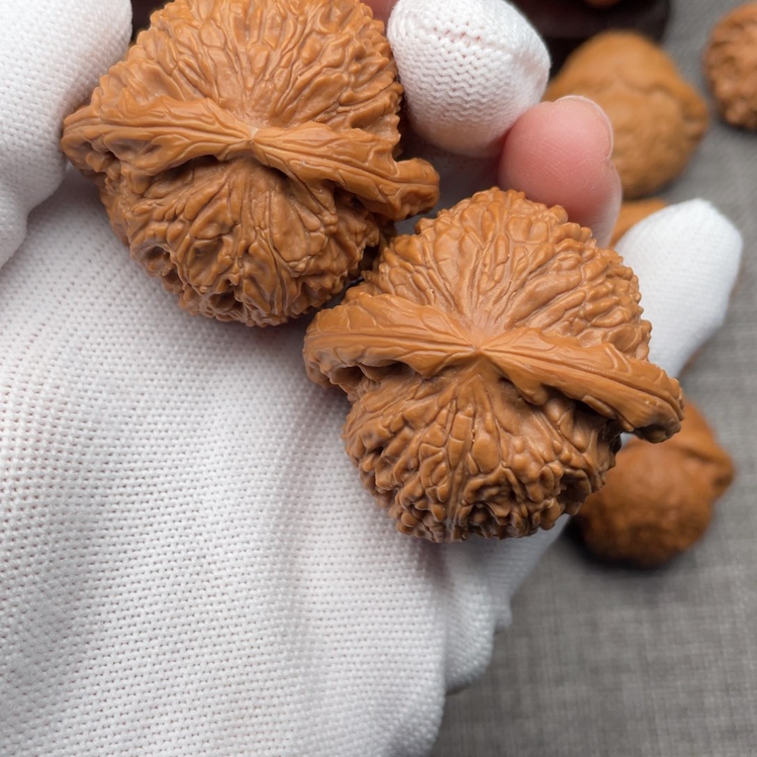 文玩核桃把件44老树闷白