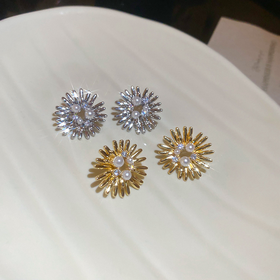 铜合金仿珍珠锆石耳饰 金色轻奢欧若智性风耳环日韩小众蝴蝶耳饰