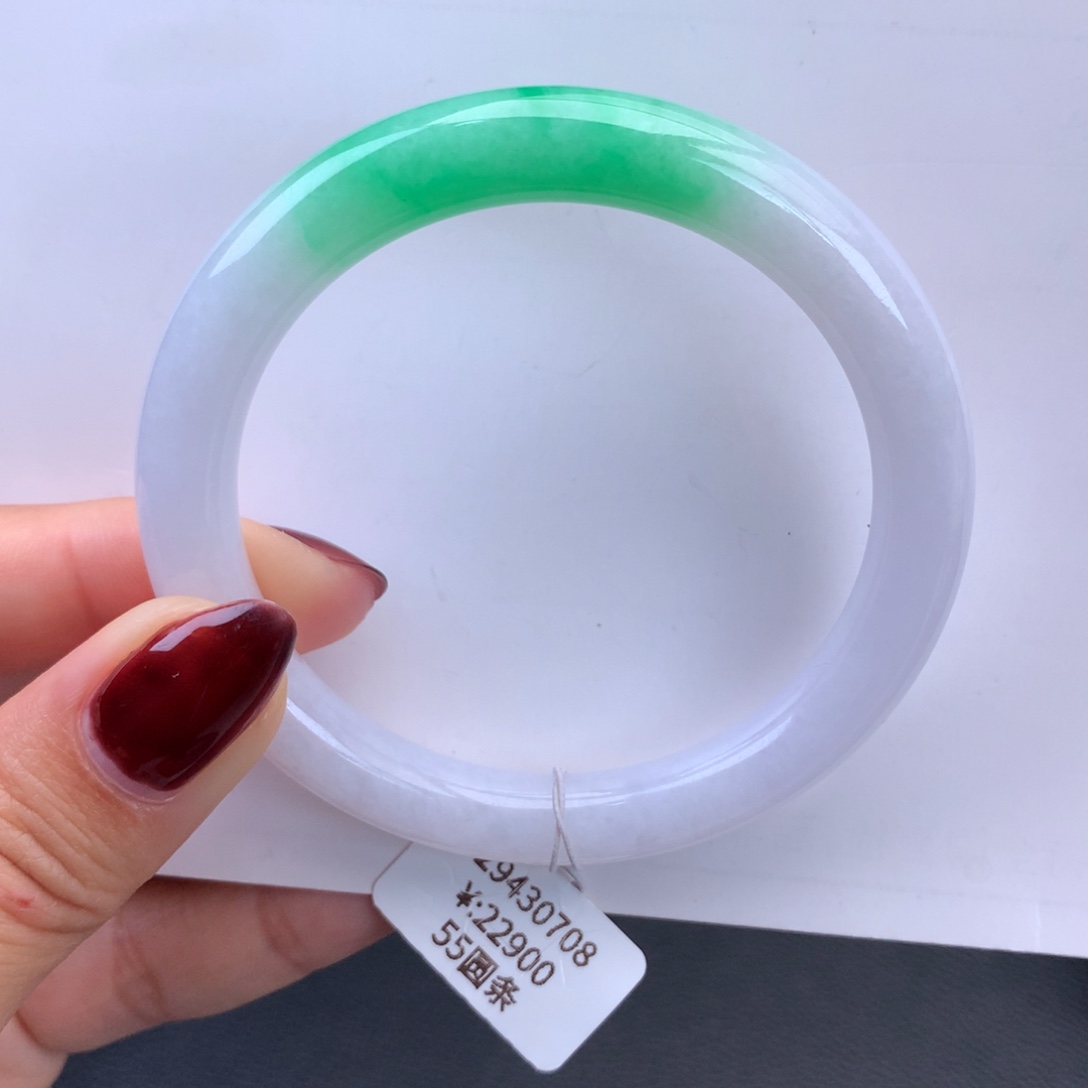 翡翠手镯未镶嵌白底青细圆条手镯