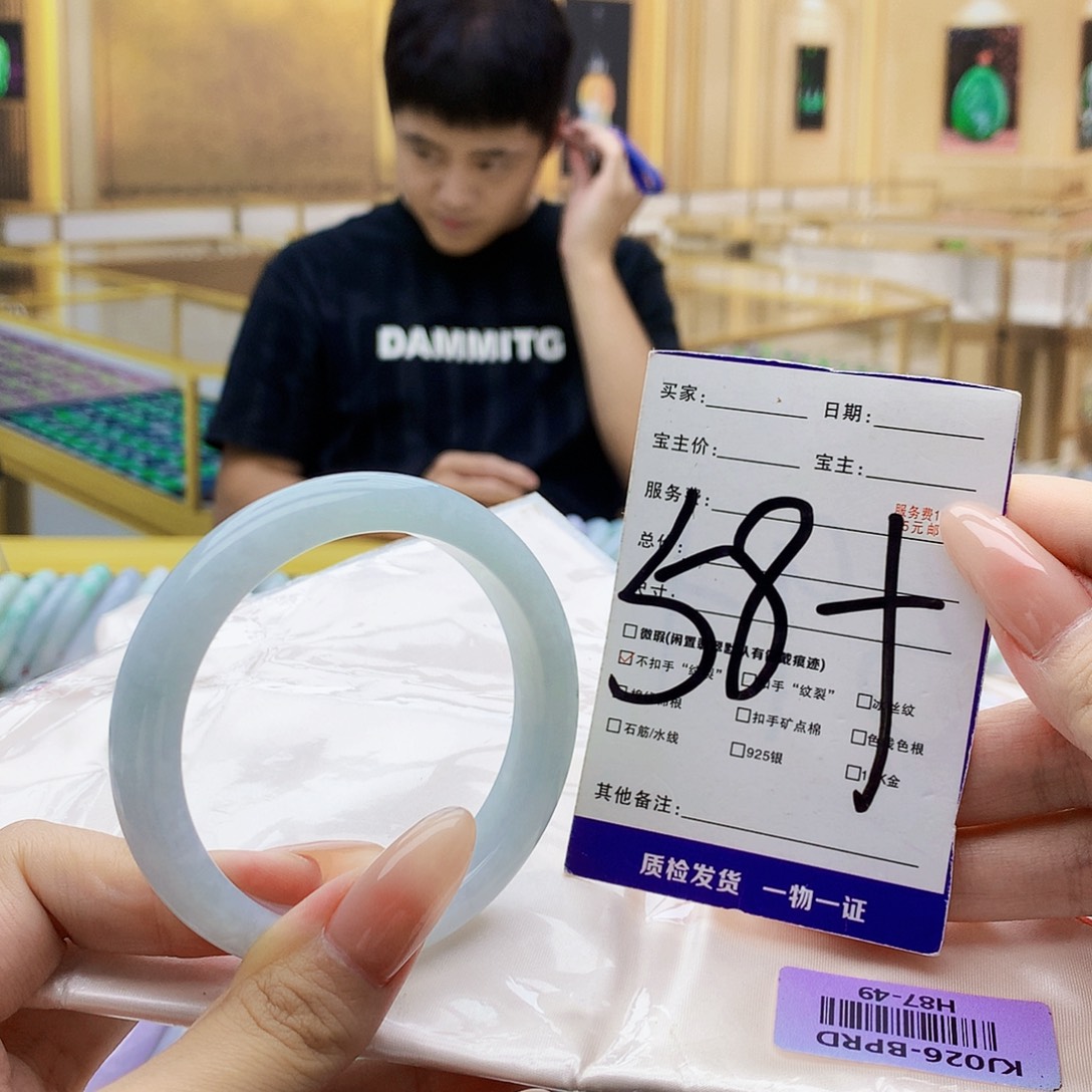 翡翠手镯未镶嵌00099998909898778