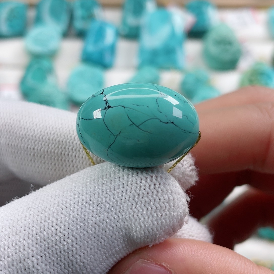 绿松石颈饰未镶嵌