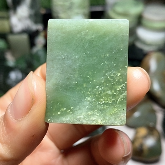 未镶嵌和田玉（糖玉）珠宝半成品