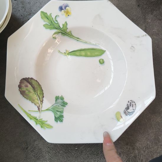 陶瓷盘子碗啥都有