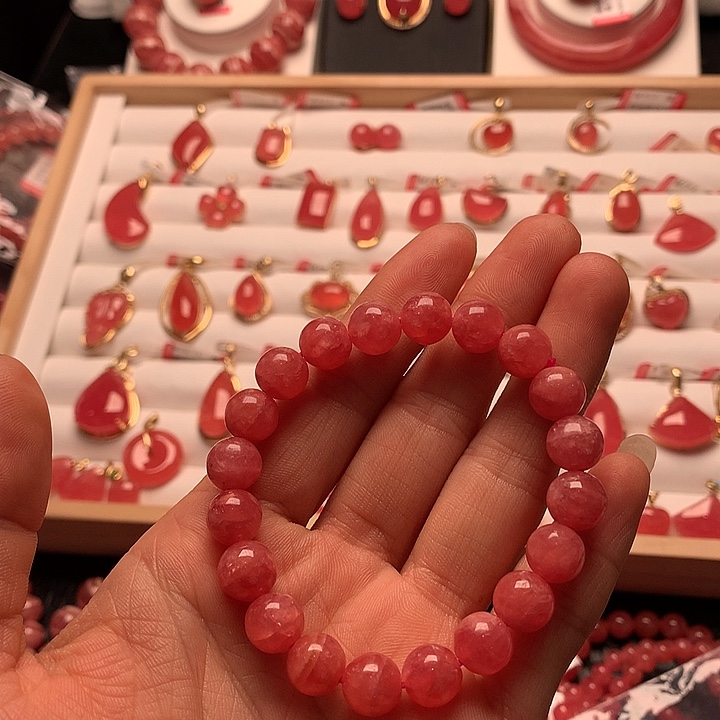 查罗石手串未镶嵌关****?