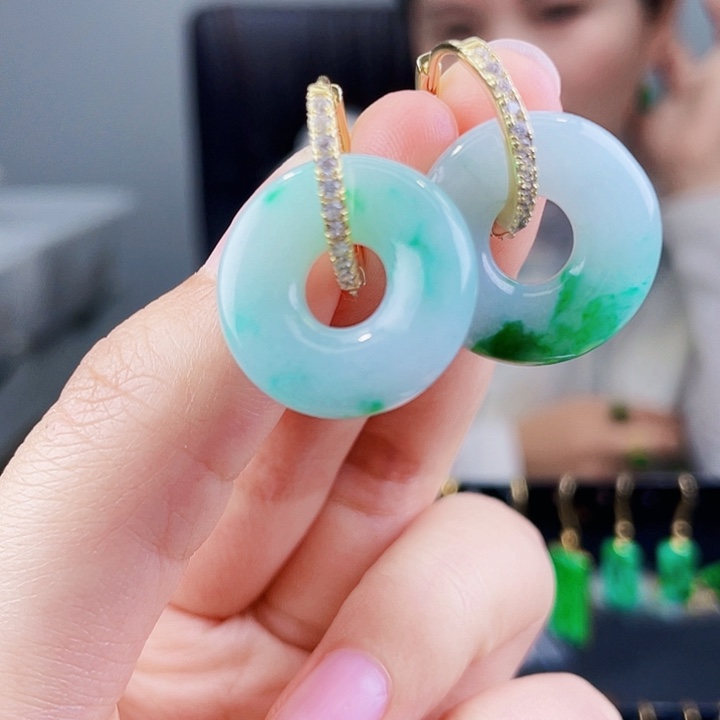 翡翠耳饰未镶嵌饰品