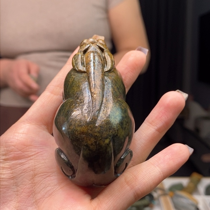 岫岩河磨玉（透闪石质玉）颈饰未镶嵌