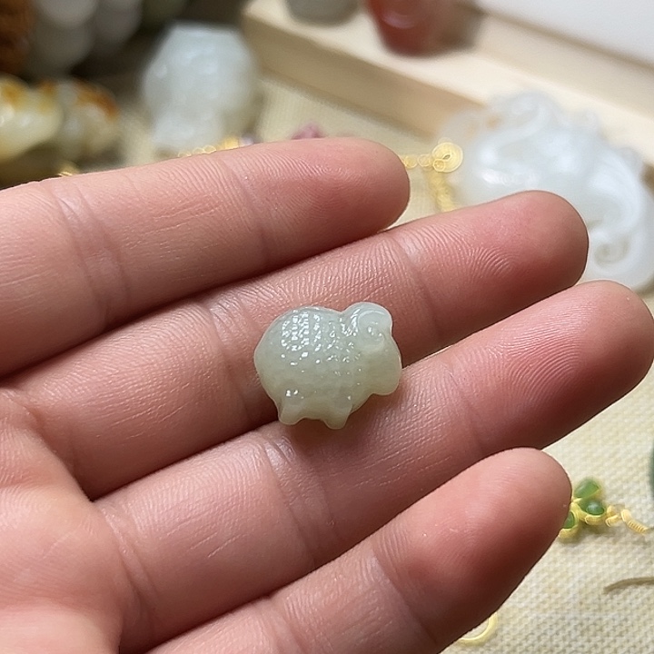 和田玉未镶嵌手机链