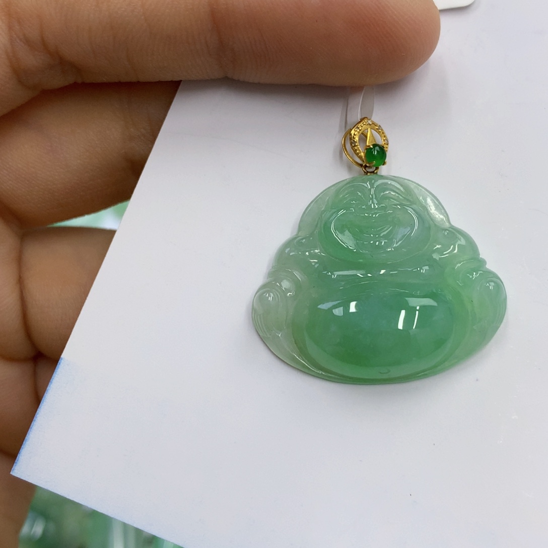 翡翠18K金镶嵌颈饰