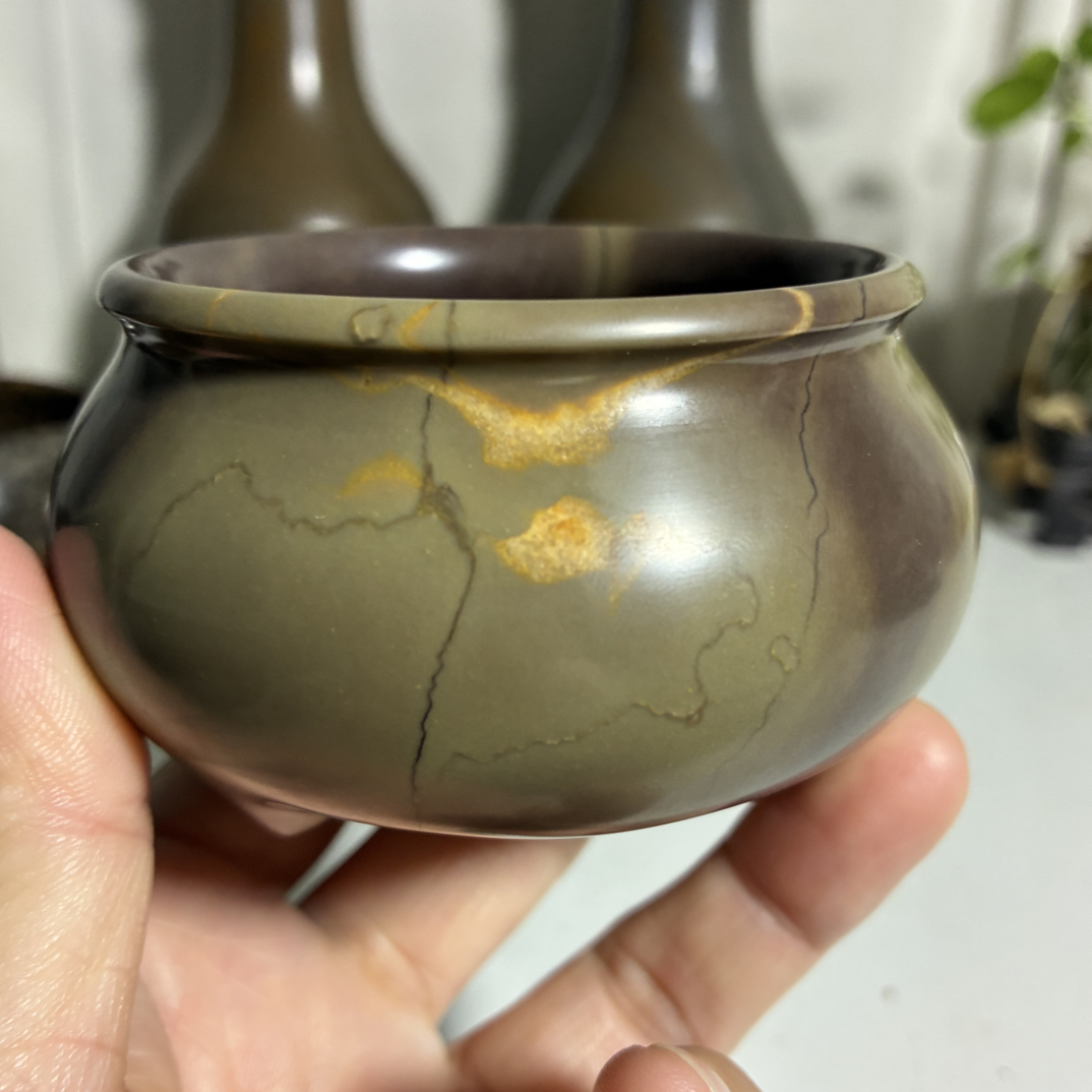 紫金石三足香熏炉