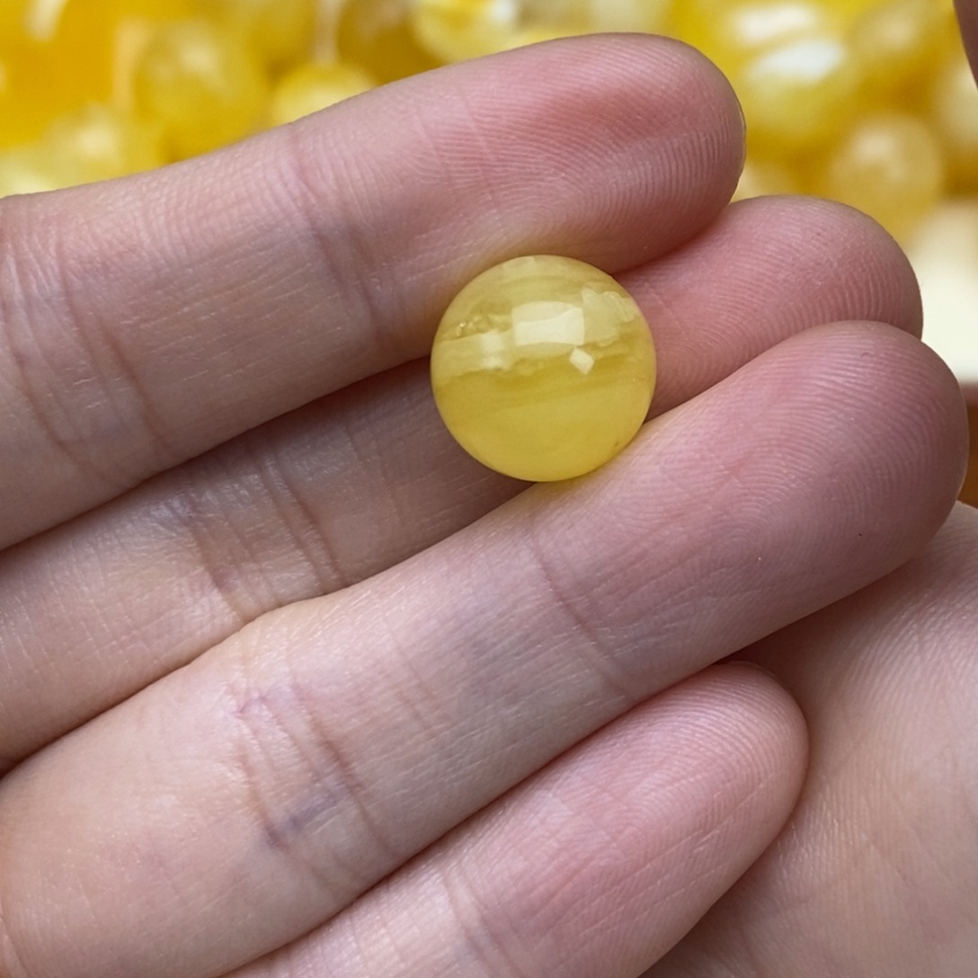 琥珀裸石未镶嵌11.5圆珠微瑕