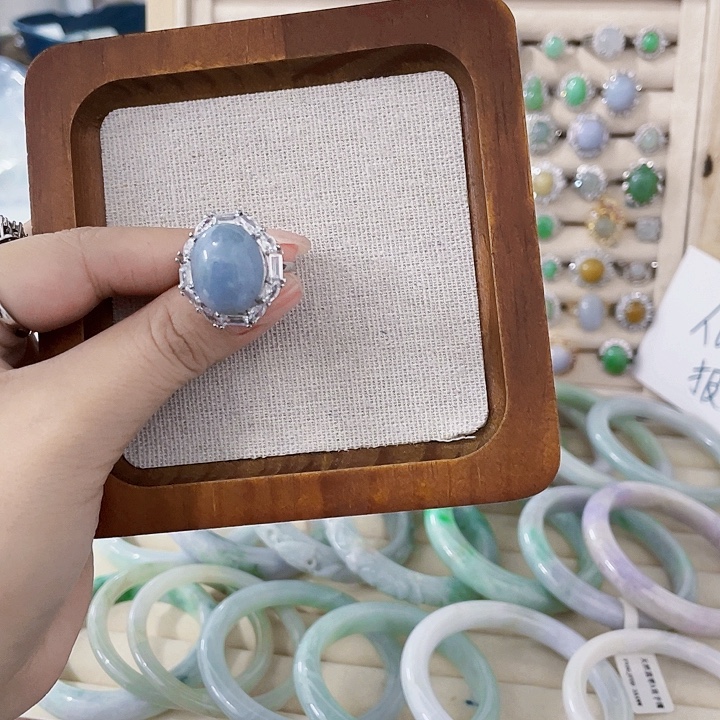 翡翠未镶嵌颈饰天然翡翠Ａ货