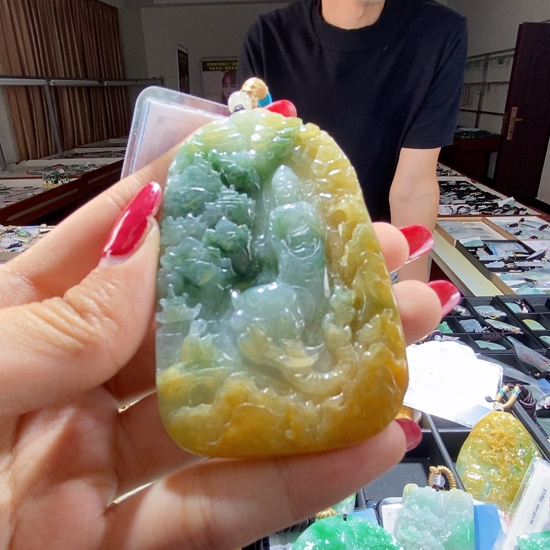 翡翠未镶嵌颈饰翡翠