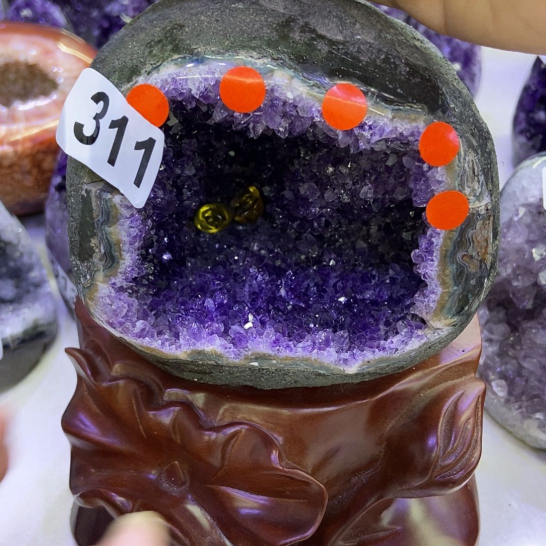 水***藤未镶嵌紫晶大型摆件（非配饰）