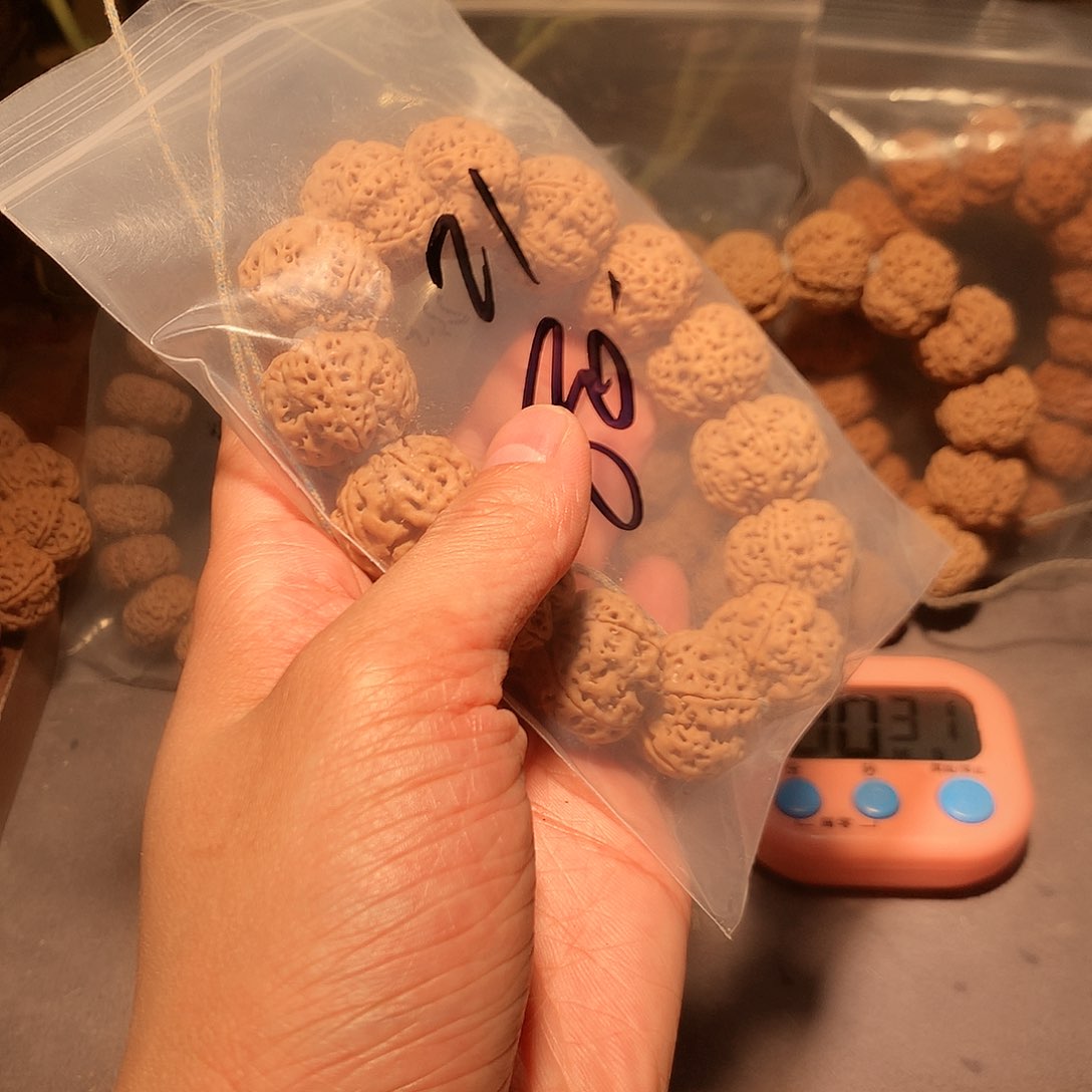 金刚菩提手串嘉****店21。       