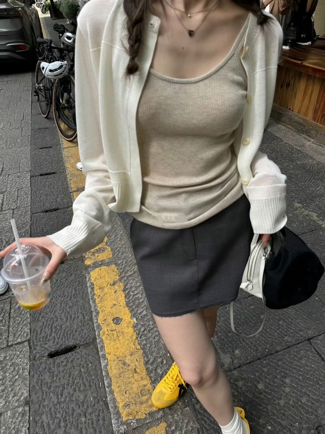 沁妍家版衣一件（随机）