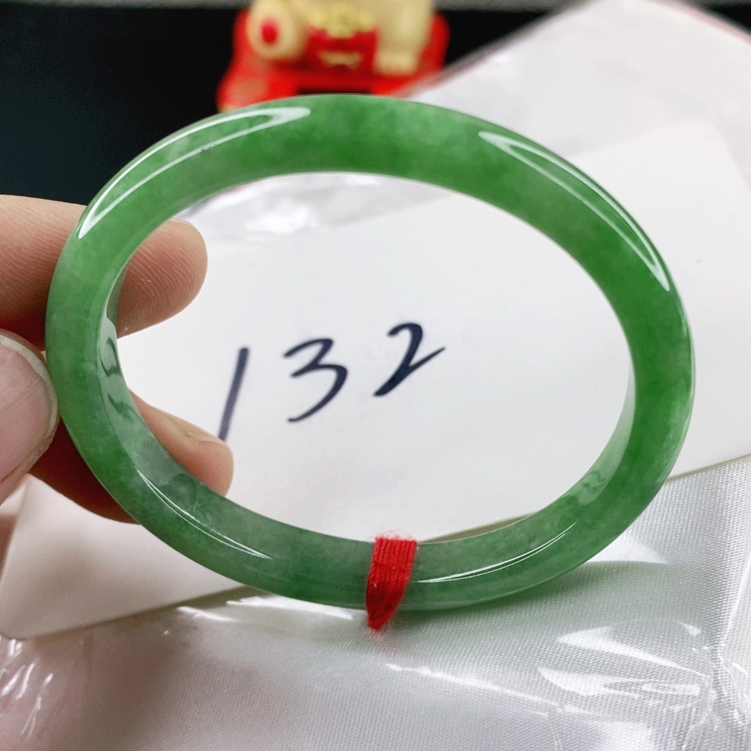 翡翠手镯未镶嵌51圈口贵妃