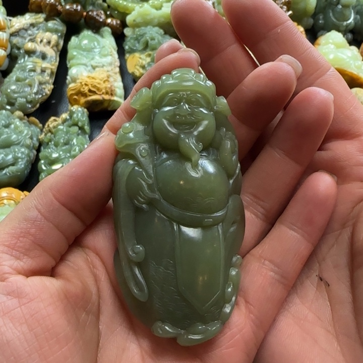 和田玉未镶嵌把件