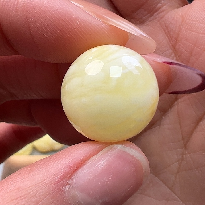 蜜蜡未镶嵌珠宝奇石