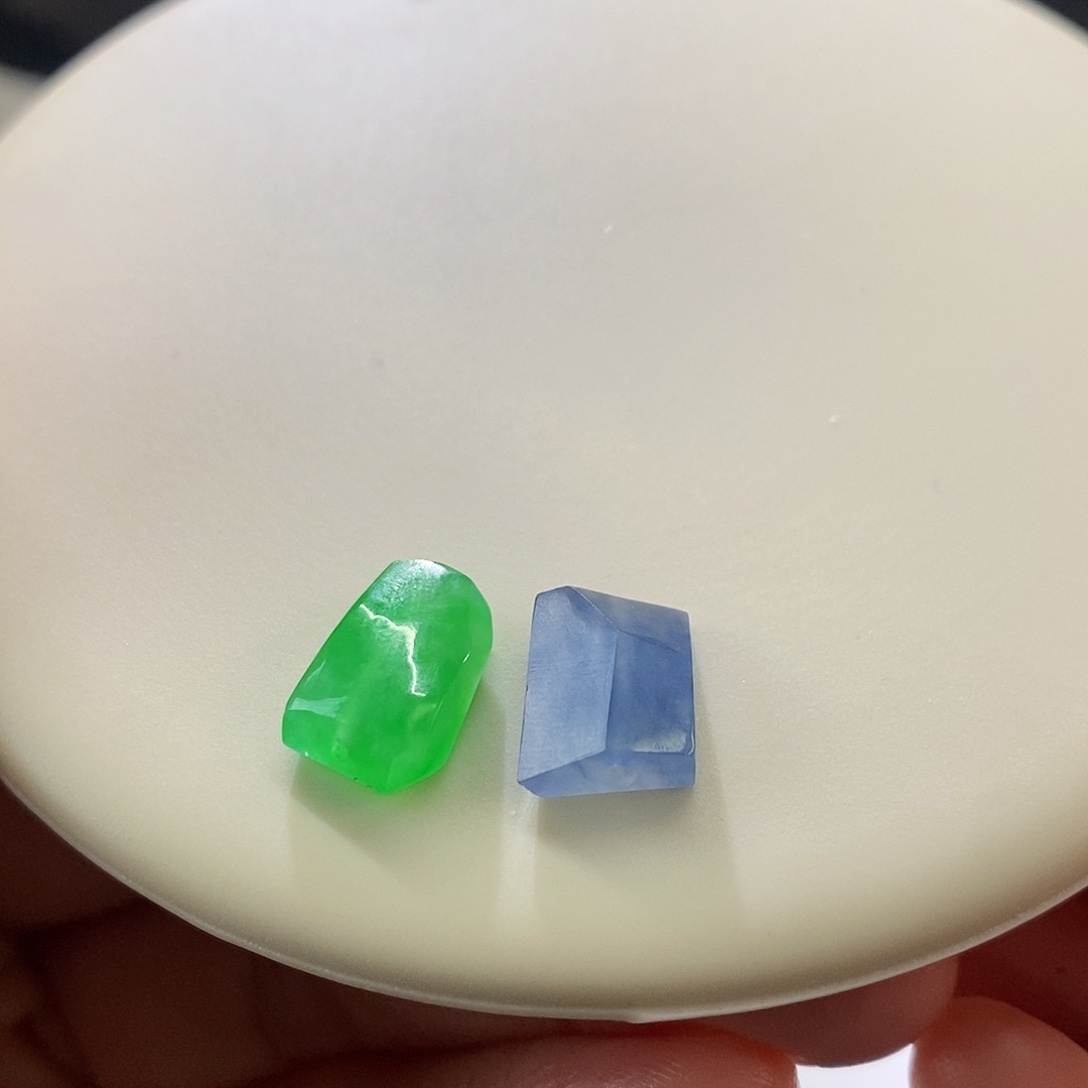 翡翠把件未镶嵌一对随行