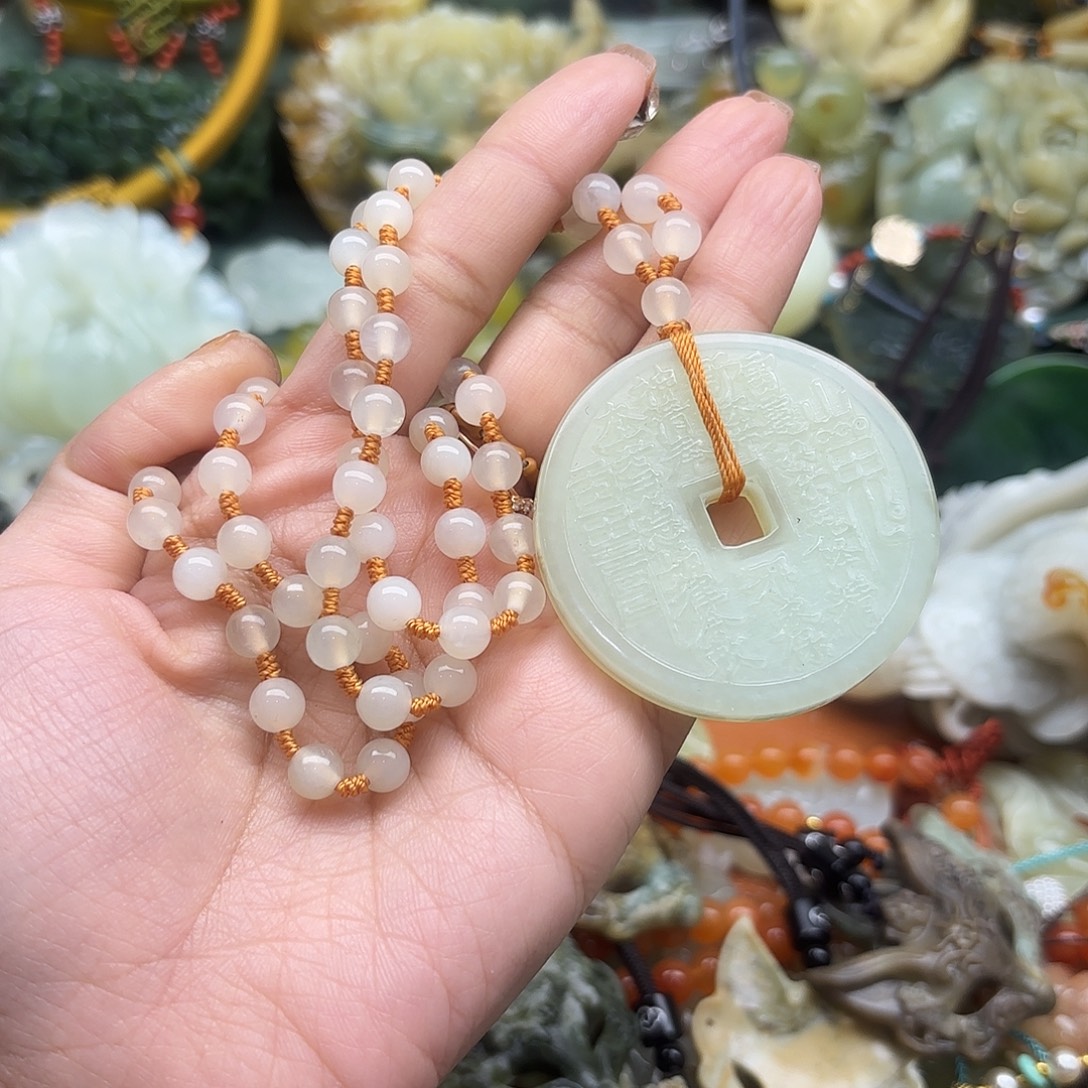 蛇纹石玉未镶嵌吊坠