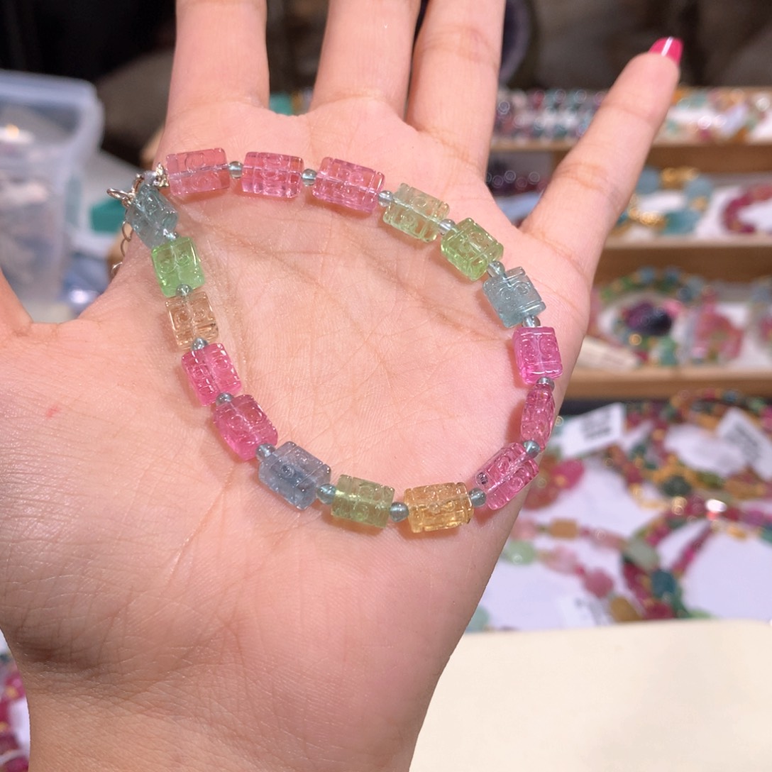 未镶嵌多样性发货其一碧玺