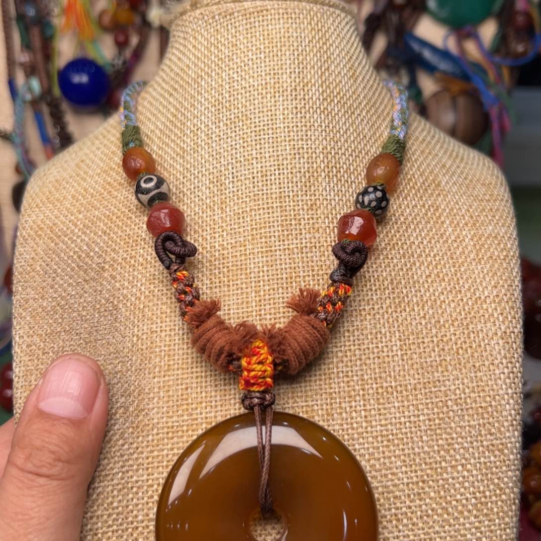 玛瑙/玉髓颈饰未镶嵌