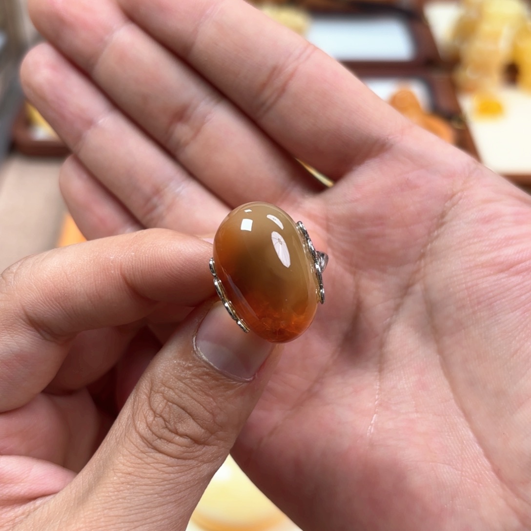 蜜蜡裸石未镶嵌7*.戒指