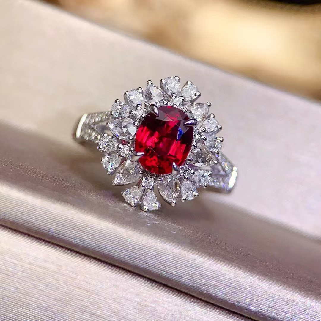 18K金红宝石戒指，主石：1.58克拉-AIGS8659