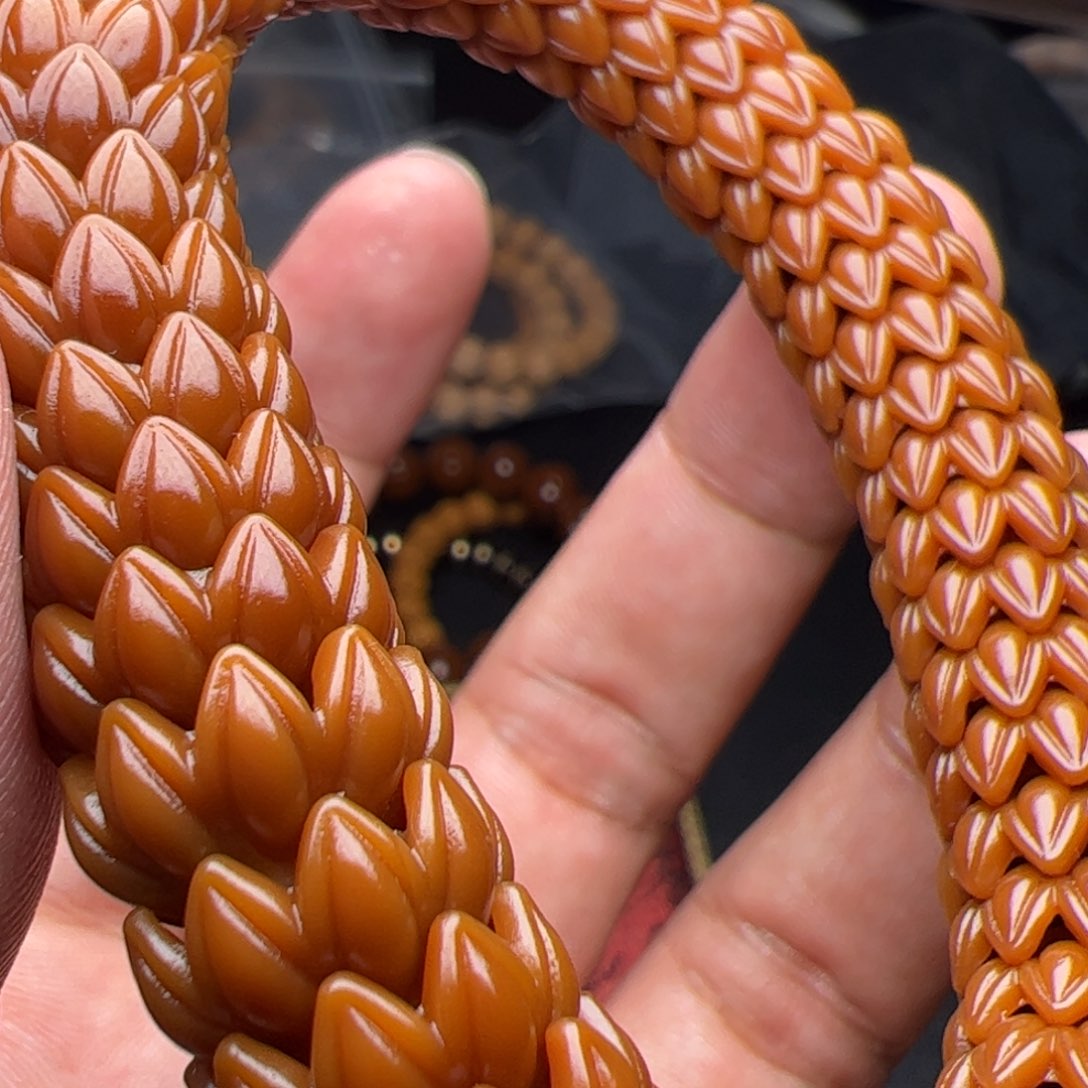 猴头核桃吊坠噢看看