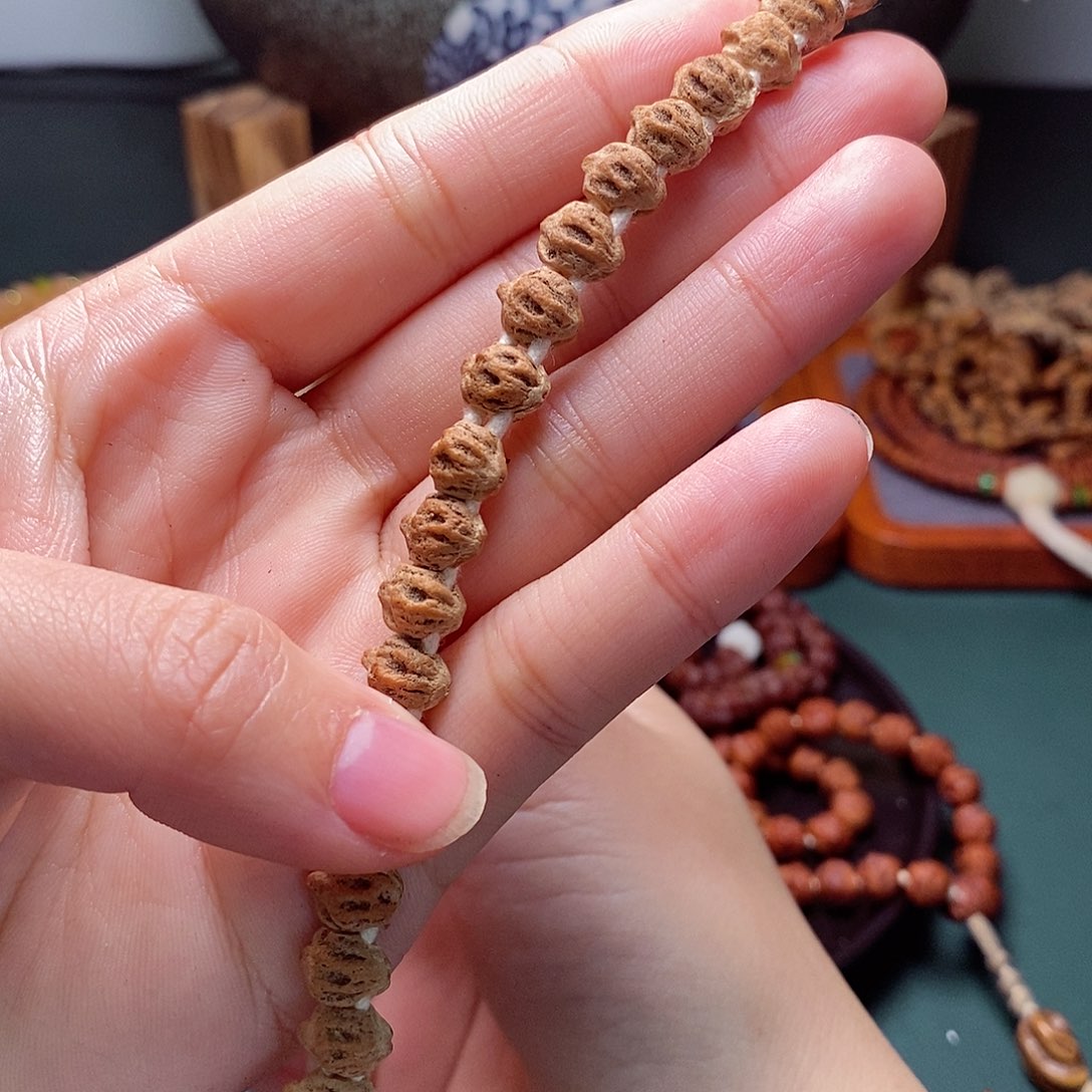 柏香籽/百香籽吊坠167.7万鬼