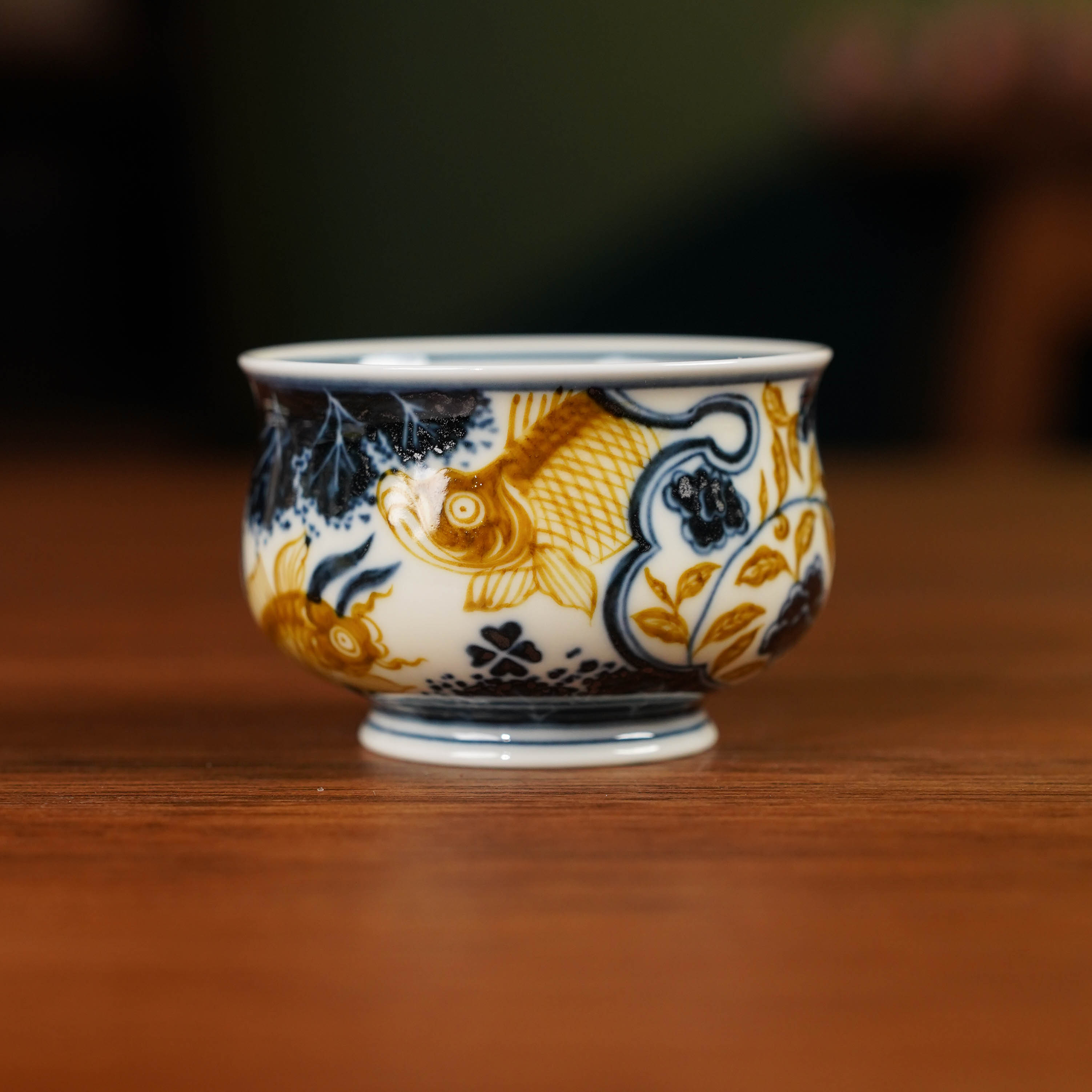 【景德镇瓷器】清玉堂手绘青花釉里金鱼藻炉式杯jd961