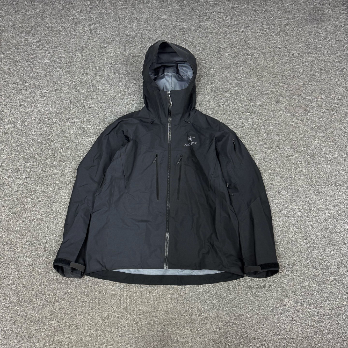95新 ARC'TERYX/始祖鸟 ALPHA SV硬壳连帽冲锋衣外套 XL码 98新