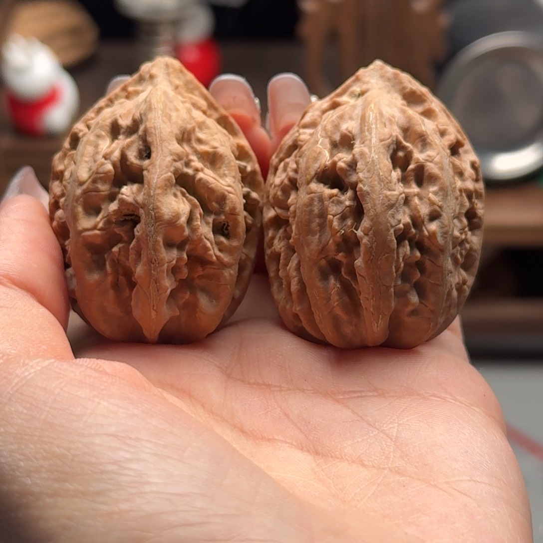 文玩核桃把件关东木子楸百核135花皮