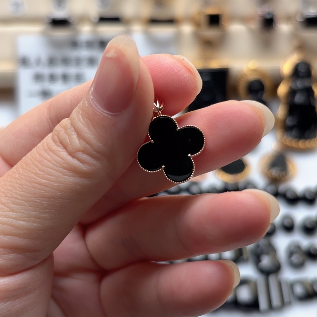 翡翠18K金镶嵌戒指缅甸翡翠