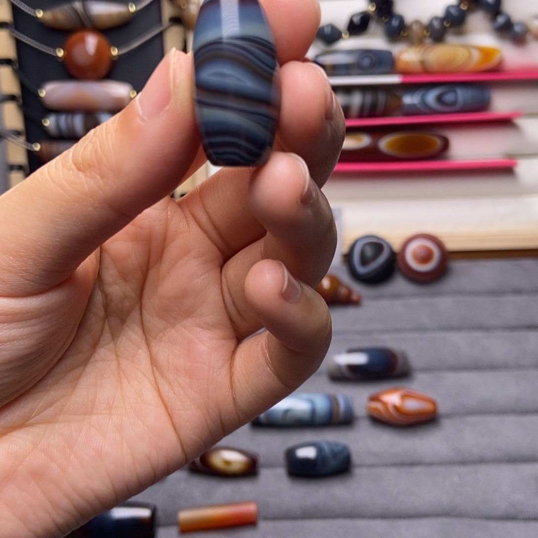 墨***悠玛瑙/玉髓合金颈饰