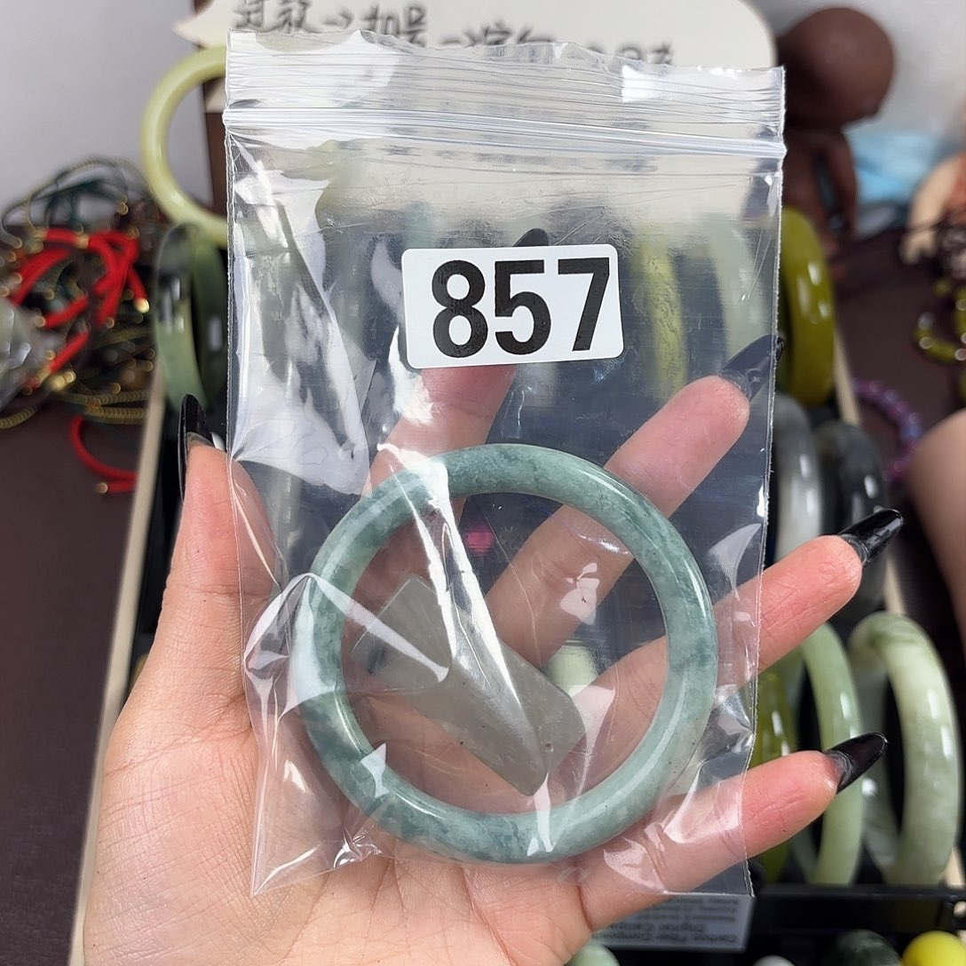 蛇纹石玉手镯未镶嵌棠*?