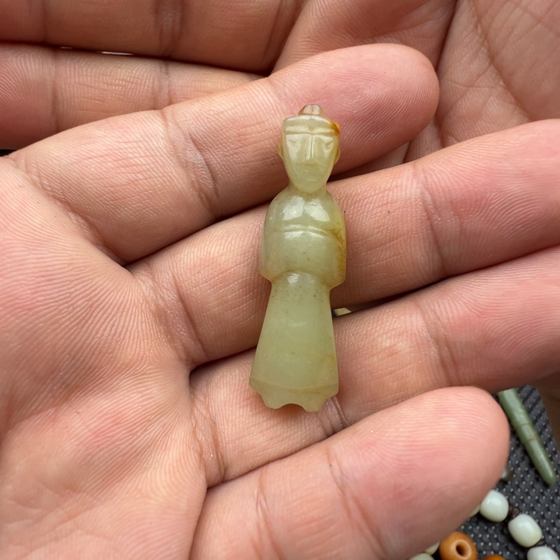 R***W颈饰未镶嵌和田玉