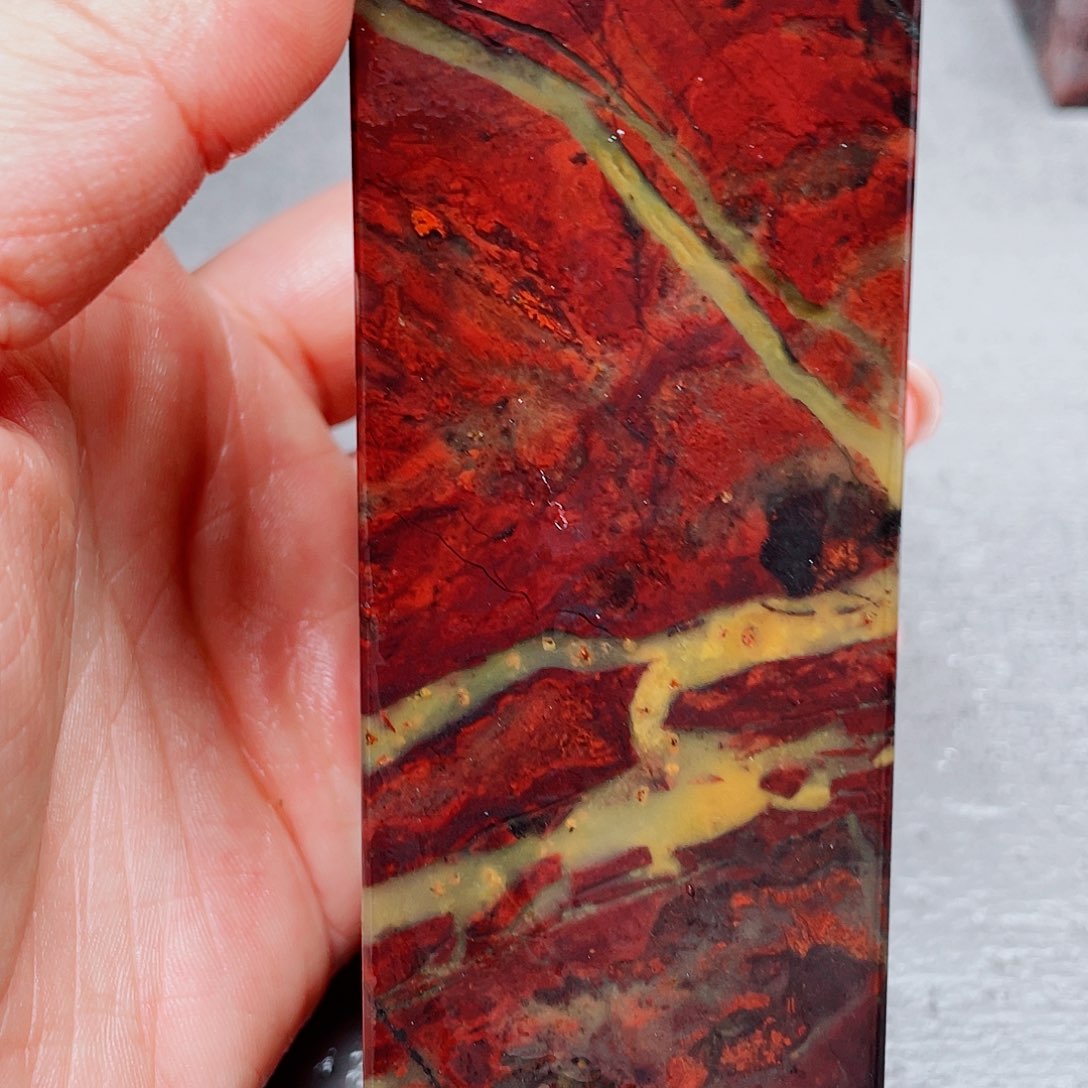 玉桂林鸡血玉印章镇尺